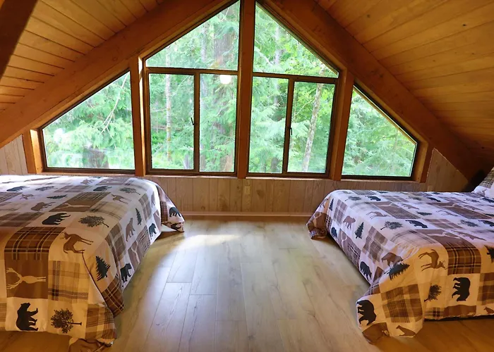 Chalet At Rainier Lodge
