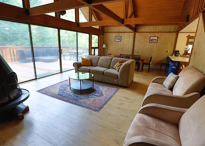 Chalet At Rainier Lodge