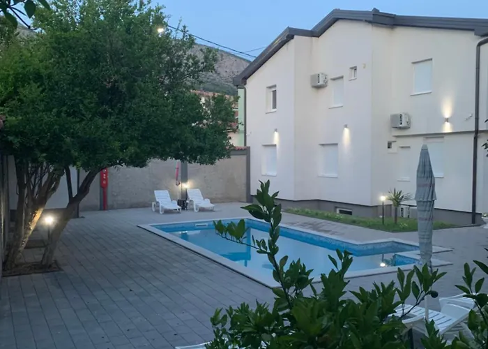 Villa Paradiso By Italy