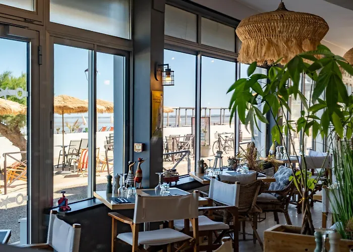 Acadie Saint Victor - Hôtel restaurant -Face mer- Châtelaillon plage