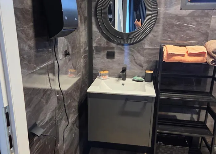 La Roseraie - Tiny House- Sacha - terrain particulier et non camping