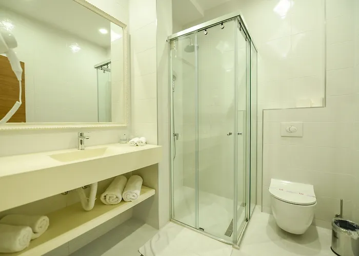 Hotel Lazaro
