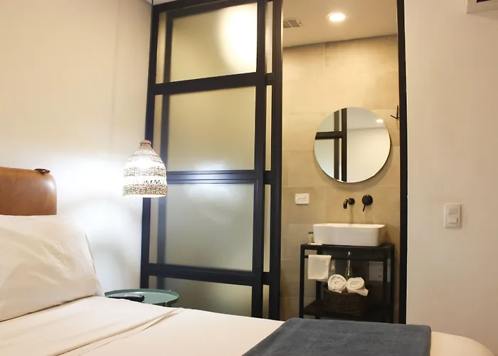 574 Hotel
