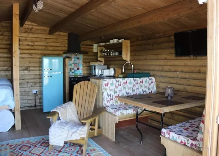 Knapp Farm Glamping Lodge 2
