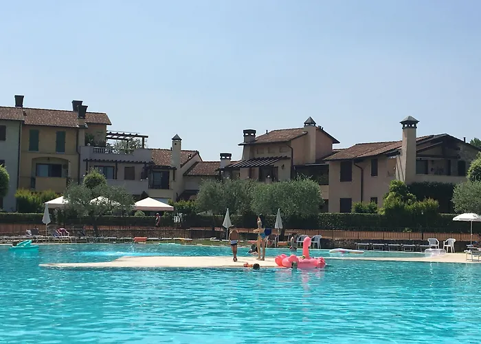 Garda Village