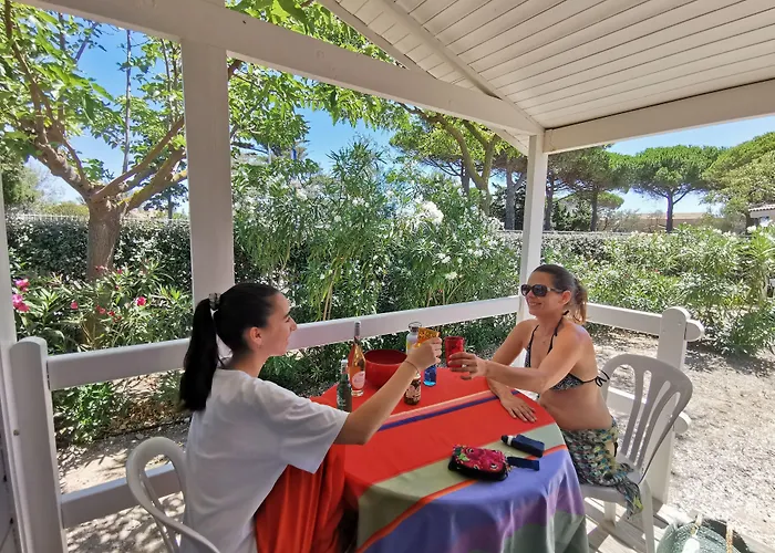 Camping Hameau Des Cannisses