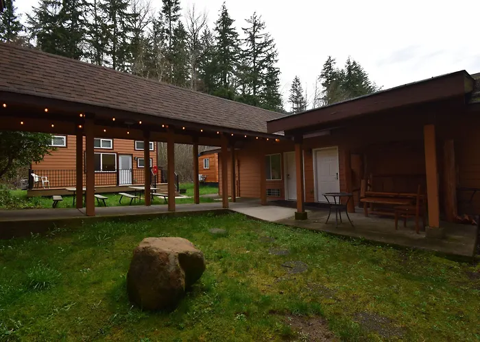 Nisqually Lodge