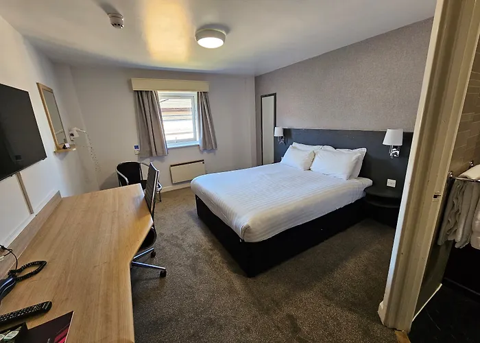 Pendulum Hotel