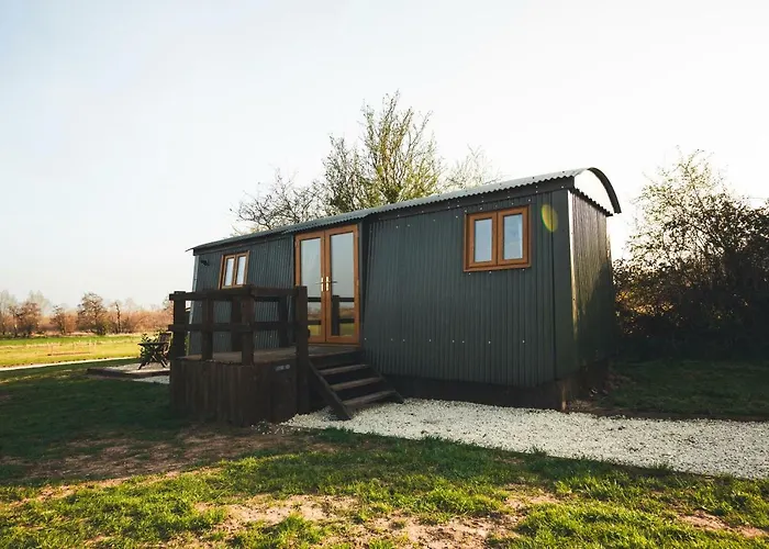 Avon Riverside Glamping
